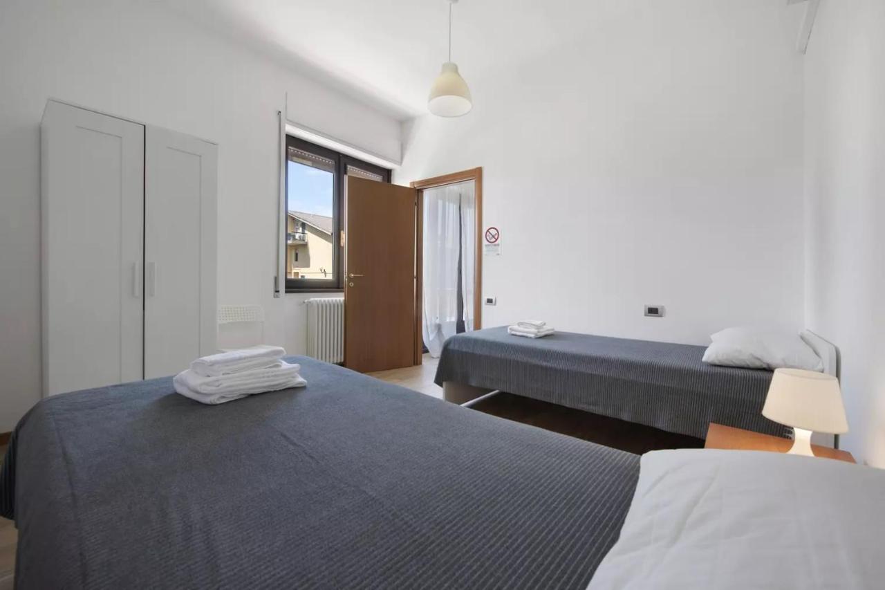 Civico 22 Apartman Peschiera del Garda Kültér fotó