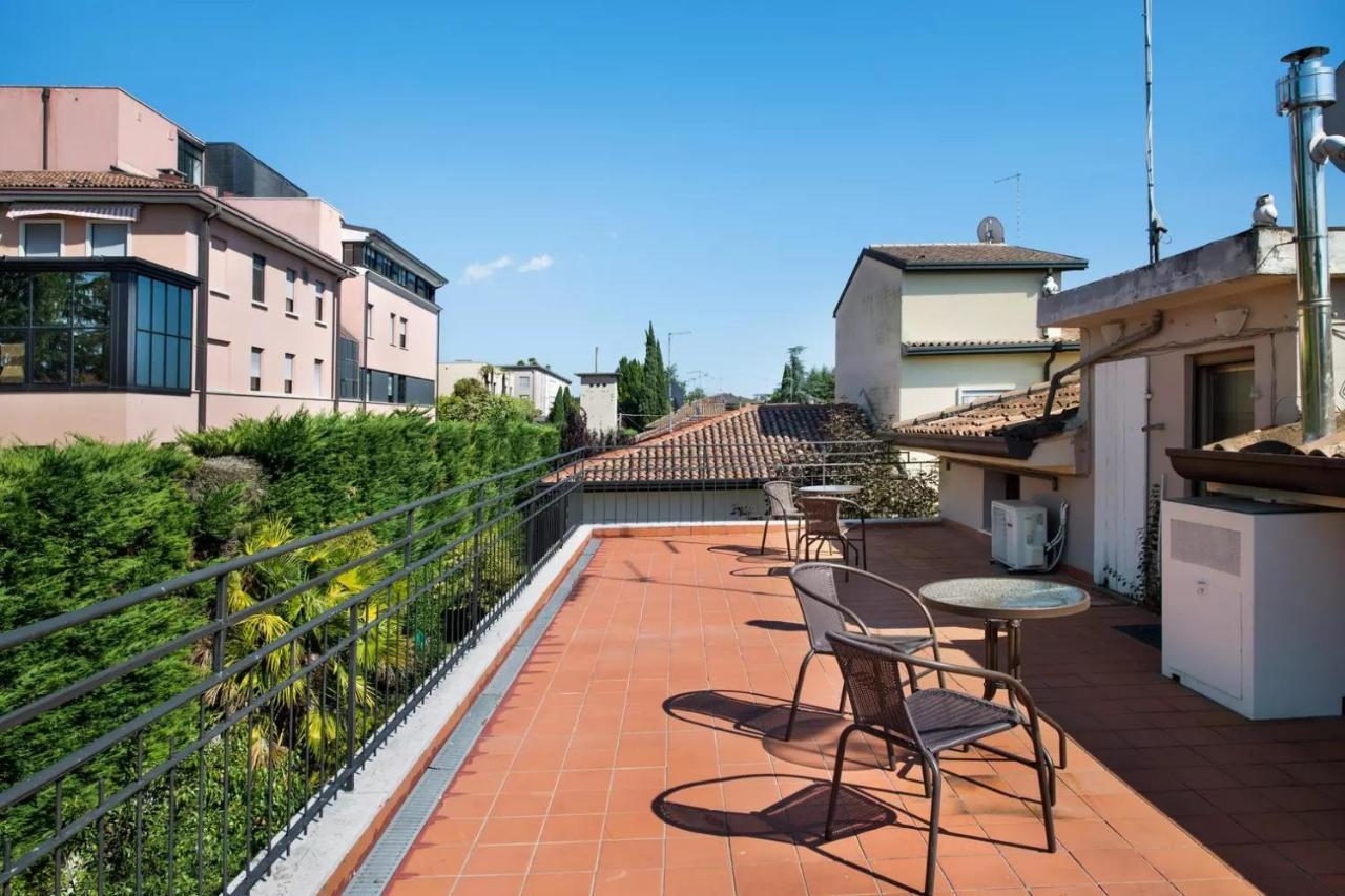 Civico 22 Apartman Peschiera del Garda Kültér fotó